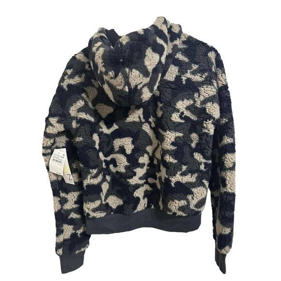 Z by Zella Green Urban Camo Print Faux Shearling Pullover Hoodie Small NEW - Picture 8 of 8